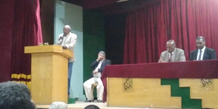 «المعلمين» توصي بصياغة قانون جنائى لحماية المدرسين من الاعتداءات