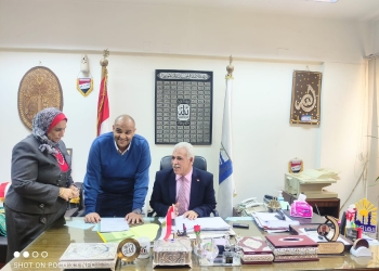 بدء الخطة التنفيذية لبرامج وحدة التواصل والدعم للمعلمين بالقاهرة