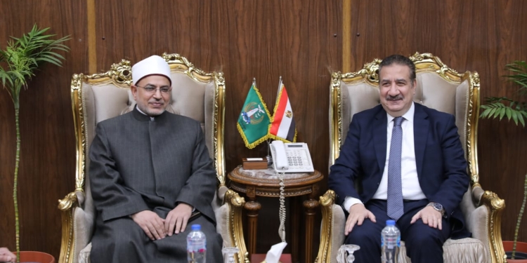 محافظ المنوفية يشيد بجهود الأزهر الشريف جامعًا وجامعةً في خدمة الوطن