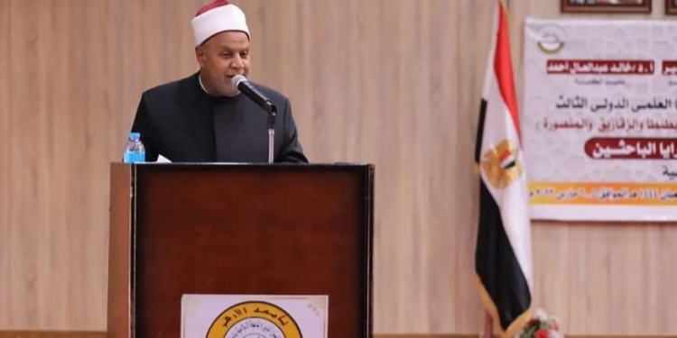 نائب رئيس جامعة الأزهر يشيد باجتهاد العلماء في مجال التراث