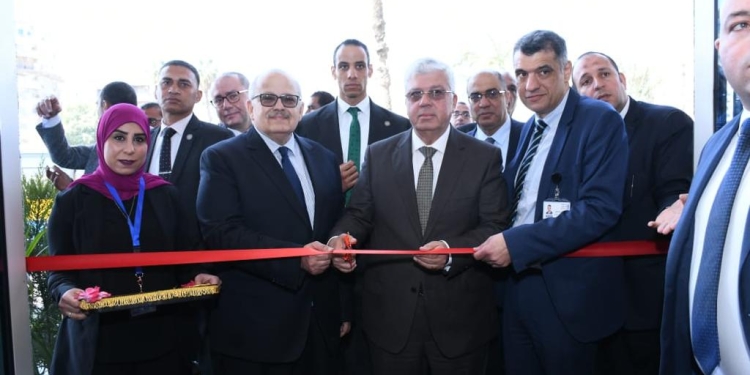 وزير التعليم العالي: افتتاح مستشفى أورام الثدي بالتجمع قريبا وزيادة الطاقة الاستيعابية بنسبة 100%