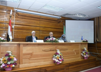 رئيس جامعة القاهرة يفتتح المؤتمر الدولي الخامس لكلية التربية للطفولة المبكرة