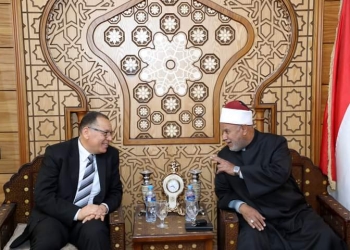 نائب رئيس جامعة الأزهر يستقبل فريق هيئة ضمان الجودة والاعتماد بكلية أصول الدين بالزقازيق
