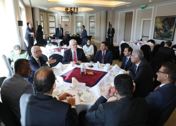 وزير التعليم العالي يجتمع بالمستشارين العرب والأفارقة لبحث التعاون المشترك في تطوير منظومة الوافدين 