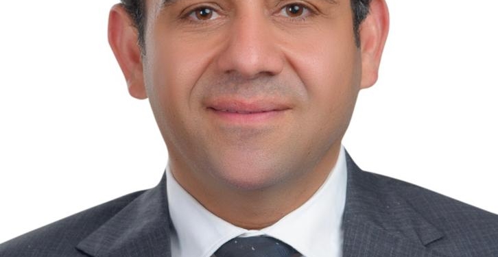 السيرة الذاتية للدكتور شريف صالح القائم بأعمال الإدارة المركزية لشئون الطلاب الوافدين