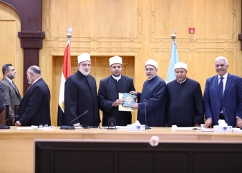 مجلس جامعة الأزهر يكرم فرماوي وخطاب مشيدًا بفوزهما بالمراكز الأولى في المسابقة العالمية للقرآن الكريم