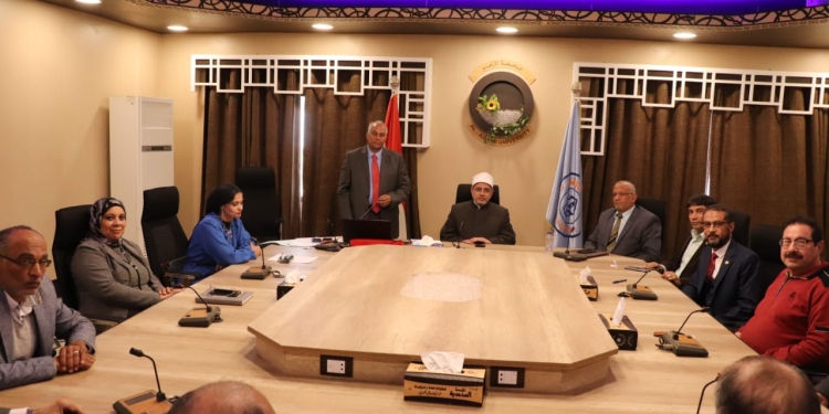 رئيس جامعة الأزهر يشيد بجهود صندوق التكافل نحو تحسين أحوال المشتركين فيه