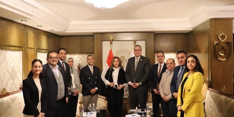 رئيس هيئة الرعاية الصحية يبحث التعاون مع مؤسسة إيلومينا في مجال الإختبارات الجينية وتكنولوجيا الهندسة الوراثية