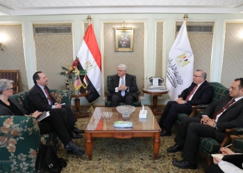 وزير التعليم العالي يبحث مع القائم بأعمال السفير الأمريكي البرامج المُزدوجة والتوأمة بين الجامعات