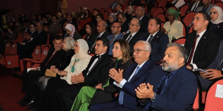 حجازي يشارك فى ختام فعاليات "القاهرة عاصمة الثقافة في دول العالم الإسلامي" بدار الأوبرا