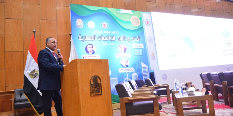 رئيس أكاديمية البحث العلمى: مصر تنفق سنوياً 96% من الدخل القومى على البحث العلمى