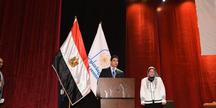 أبو هشيمة لطلاب جامعة حلوان: مصر بها فرص كثيرة للاستثمار