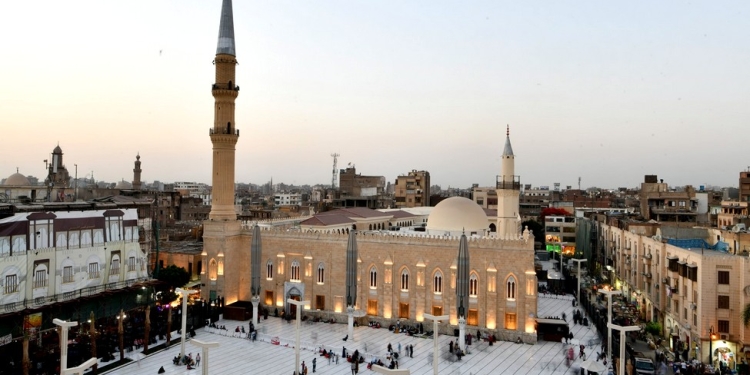 الأوقاف تكشف أبرز القراء في مسجد الحسين 2023... اختيار الحسين مسجدًا مثاليًّا لعام 2022