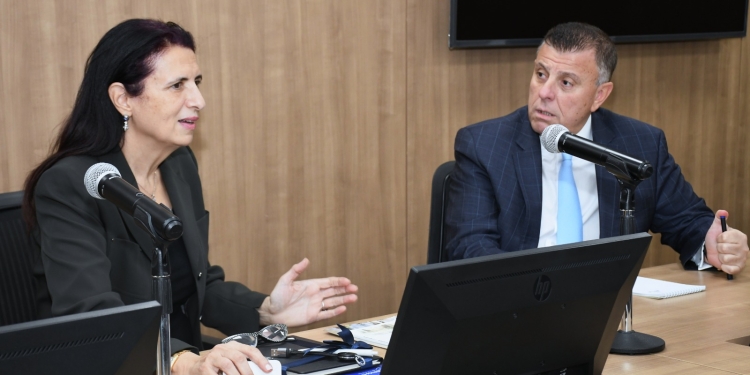 رئيس جامعة عين شمس يناقش مع مدير هيئة الفولبرايت بالقاهرة سبل التعاون