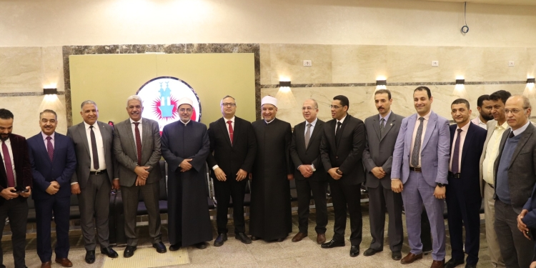 رئيس جامعة الأزهر يفتتح وحدة الرعاية المجمعة والعيادات الخارجية بمستشفى الحسين الجامعي  صور