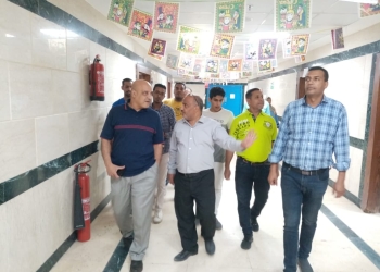 رئيس جامعة أسوان يتفقد المرضى بالمستشفيات الجامعية