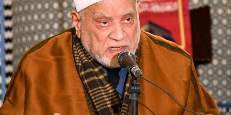 رئيس جامعة الأزهر يهنئ الدكتور أحمد عمر هاشم بمناسبة اختياره شخصية العام الإسلامية