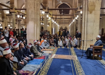 رئيس جامعة الأزهر: يشرح آيات الصيام ويبين عظمة القرآن وعجائبهرئيس جامعة الأزهر: يشرح آيات الصيام ويبين عظمة القرآن وعجائبه