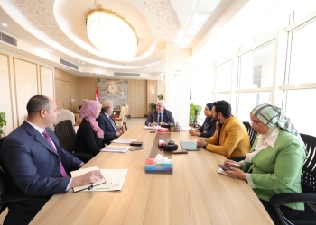 عاشور يدعو الطلاب بسرعة تقديم مشروعات في المبادرة الوطنية للمشروعات الخضراء الذكية