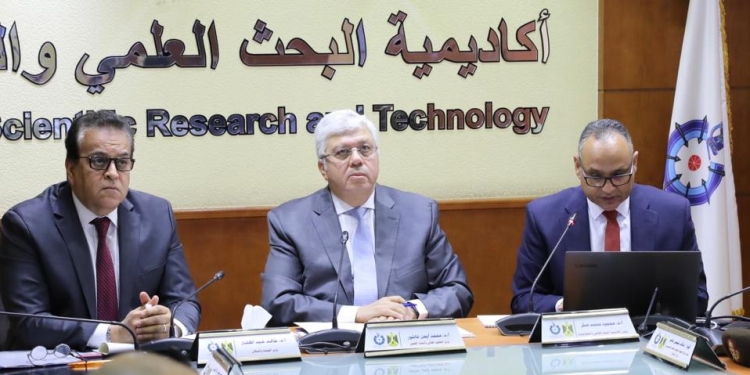 وزير التعليم العالي  يرأس الاجتماع الثالث لمجلس إدارة المشروع القومي للجينوم