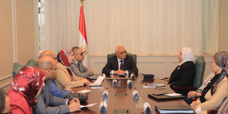 تفاصيل مبادرة التربية والتعليم وصندوق "عطاء" لدمج التكنولوجيا بمدارس النور للمكفوفين