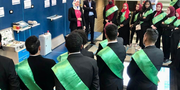 زيارات ميدانية لطلاب الجامعات بمعهد بحوث الإلكترونيات