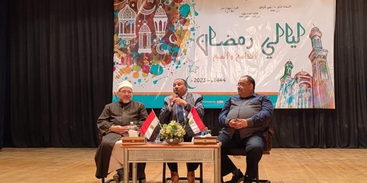 نائب رئيس جامعة الأزهر يشارك في الندوة التثقيفية عن انتصارات شهر رمضان بقصر الثقافة بأسيوط