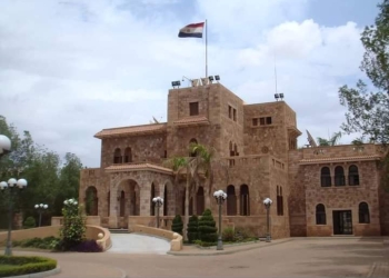 السفارة المصرية بالخرطوم للطلاب: توخوا الحذر والتزاموا المنازل