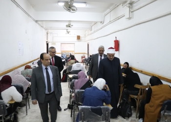 رئيس جامعة الأزهر يتفقد امتحانات الدراسات العليا لقطاع كليات الطب