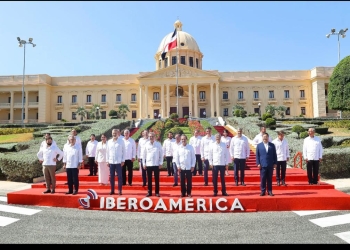 القمة الأيبيروأمريكية تتوج بجدول أعمال يركز على الأشخاص والحقوق الرقمية والبيئة والأمن الغذائي