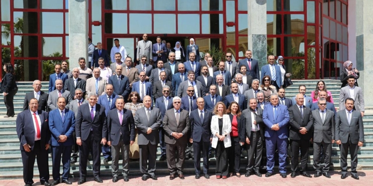 وزير التعليم العالي يفتتح المركز الجامعي للتطوير المهني بجامعة أسيوط