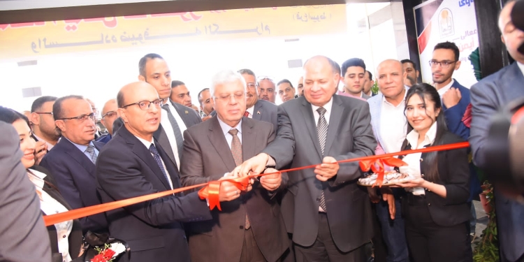 وزير التعليم العالي يفتتح قسم جراحة العظام بمستشفى الإصابات بجامعة أسيوط