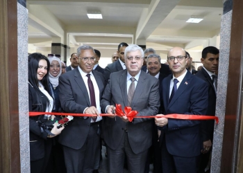 وزير التعليم العالي يفتتح فرع هيئة تمويل العلوم والتكنولوجيا والابتكار بجامعة أسيوط