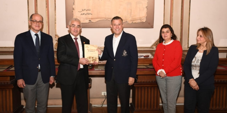 رئيس جامعة عين شمس يستقبل سفير أذربيجان لبحث سبل التعاون المشترك