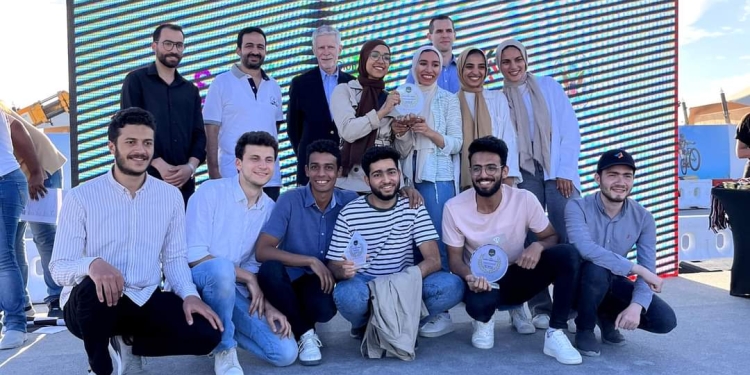 فريق E-Rally جامعة حلوان يحصد جوائز تحدي المركبات بالإمارات ويتأهل للمرحلة النهائية بأمريكا