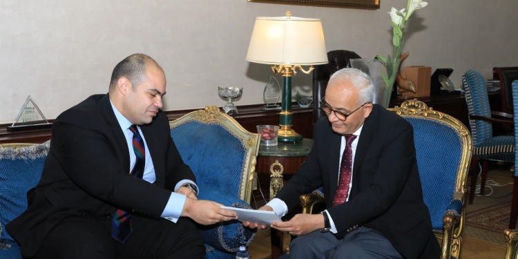 وزير التربية والتعليم: دمج القضايا المجتمعية فى المناهج وتوعية الطلاب بمفهوم حماية المنافسة