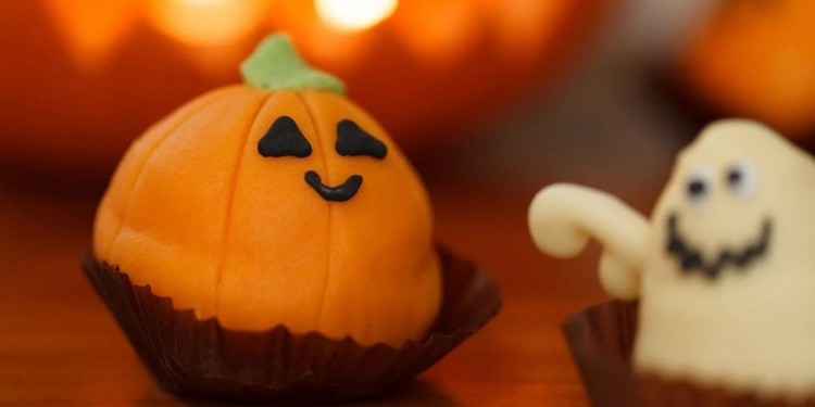 علماء يطورون دواء يسمح بتناول الحلويات وعدم السمنة