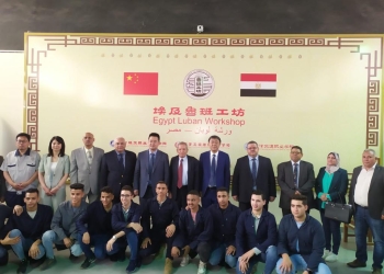مجاهد ووفد صيني يتفقدون ورشة “لوبان – مصر” بالمدرسة الفنية المتقدمة لتكنولوجيا الصيانة