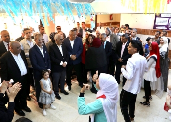 وزيرا التربية والتعليم والاتصالات ومحافظ الوادى الجديد يتفقدون مدرسة الأمل للصم وضعاف السمع بالخارجة
