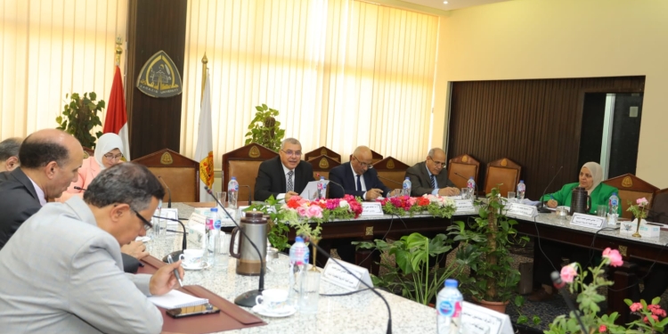 التفاصيل الكاملة لاجتماع مجلس جامعة الزقازيق الدوري