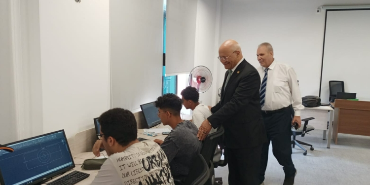 جولة تفقدية لرئيس جامعة بنها بامتحانات فرع العبور
