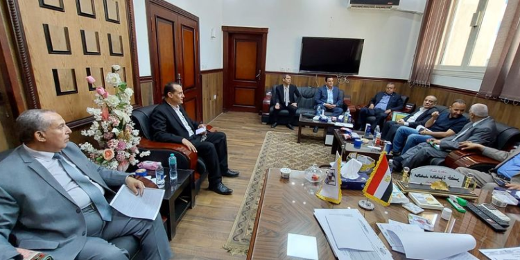 رئيس جامعة بني سويف التكنولوجية يستقبل لجنة قطاع التعليم العالي