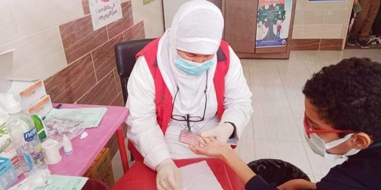 فحص ١٠٧ ألف طالب بالأول الإعدادي بمبادرة القضاء على فيروس سي