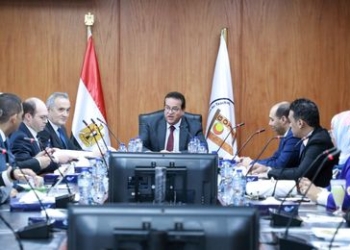 ببرامج وظيفية متطورة.. وزير الصحة يبحث إنشاء مدينة طبية شاملة تابعة لهيئة المعاهد التعليمية