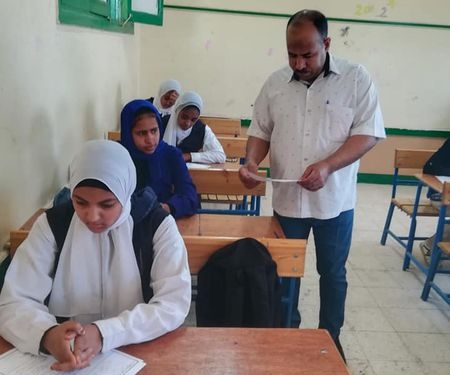 أمهات مصر: جدل بين أولياء الأمور حول جمع كلمة "الحياة" في عربي الشهادة الإعدادية