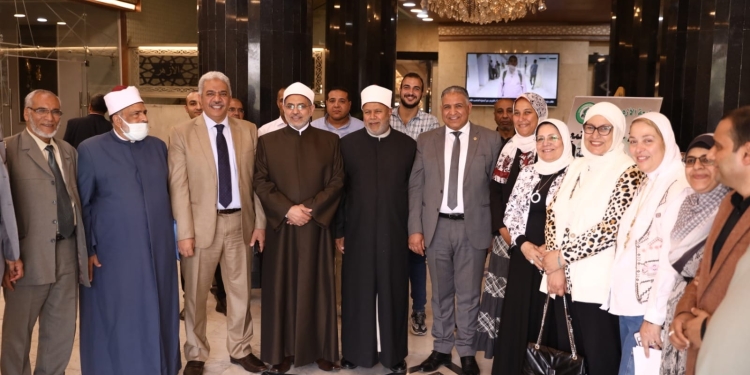 رئيس جامعة الأزهر يؤكد دعم ورعاية الجامعة لأصحاب الهمم في مختلف الكليات