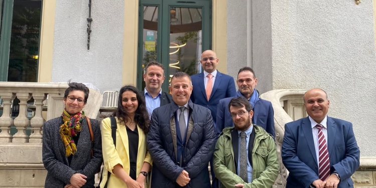 «حقوق عين شمس» توقع اتفاقية تعاون مع نظيرتها بجامعة ليون الفرنسية