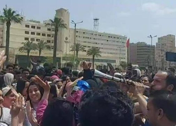 بالطبل والمزمار.. طلاب الإعدادية ببورسعيد يحتفلون بختام الامتحانات