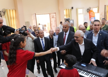 التربية والتعليم: تشجيع القطاع الخاص على الاستثمار في التعليم وإنشاء مباني مدرسية صغيرة منخفضة التكاليف