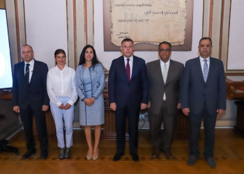 رئيس جامعة عين شمس يبحث سبل تعزيز التعاون مع مؤسسة ساويرس للتنمية